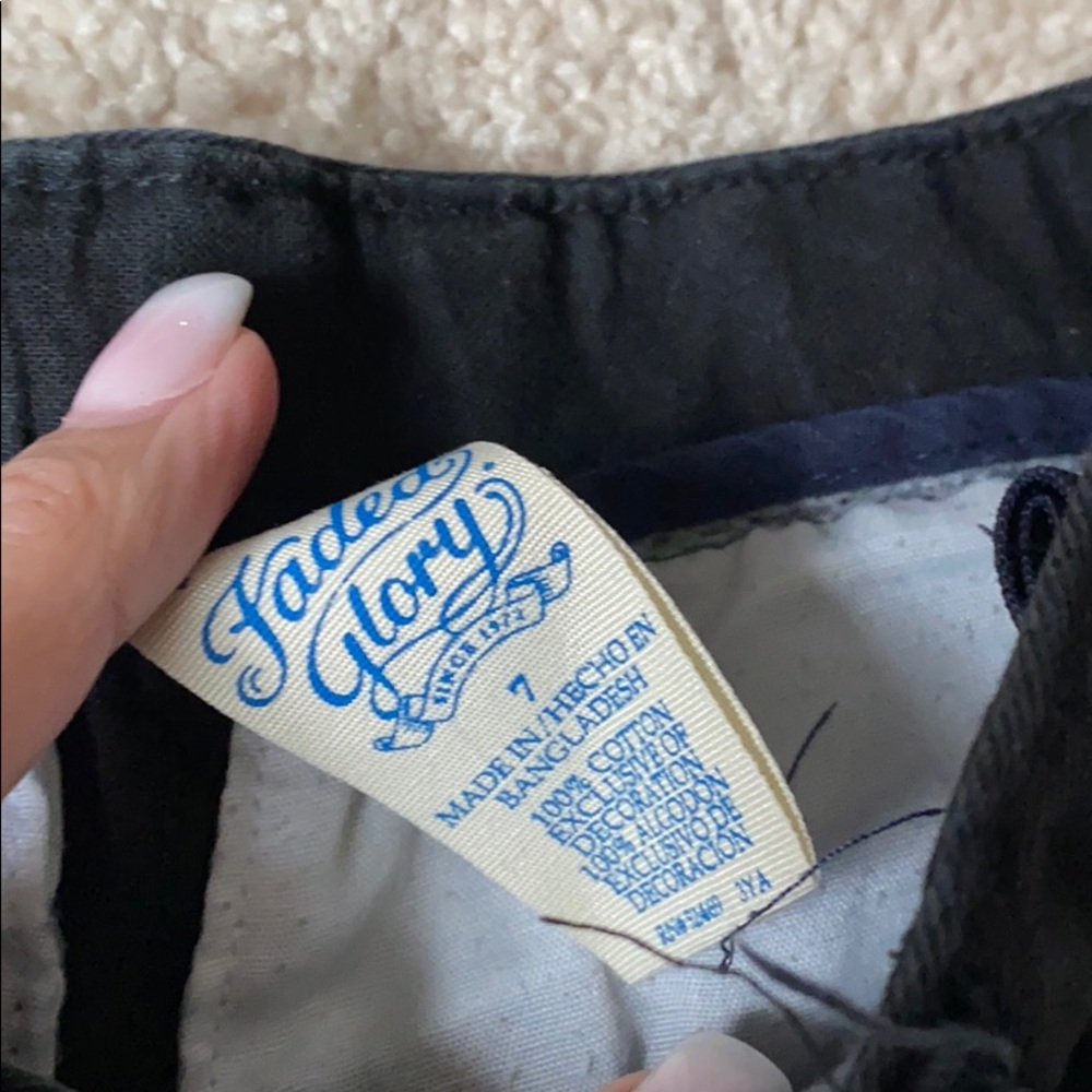 Shorts - Picture 2 of 3